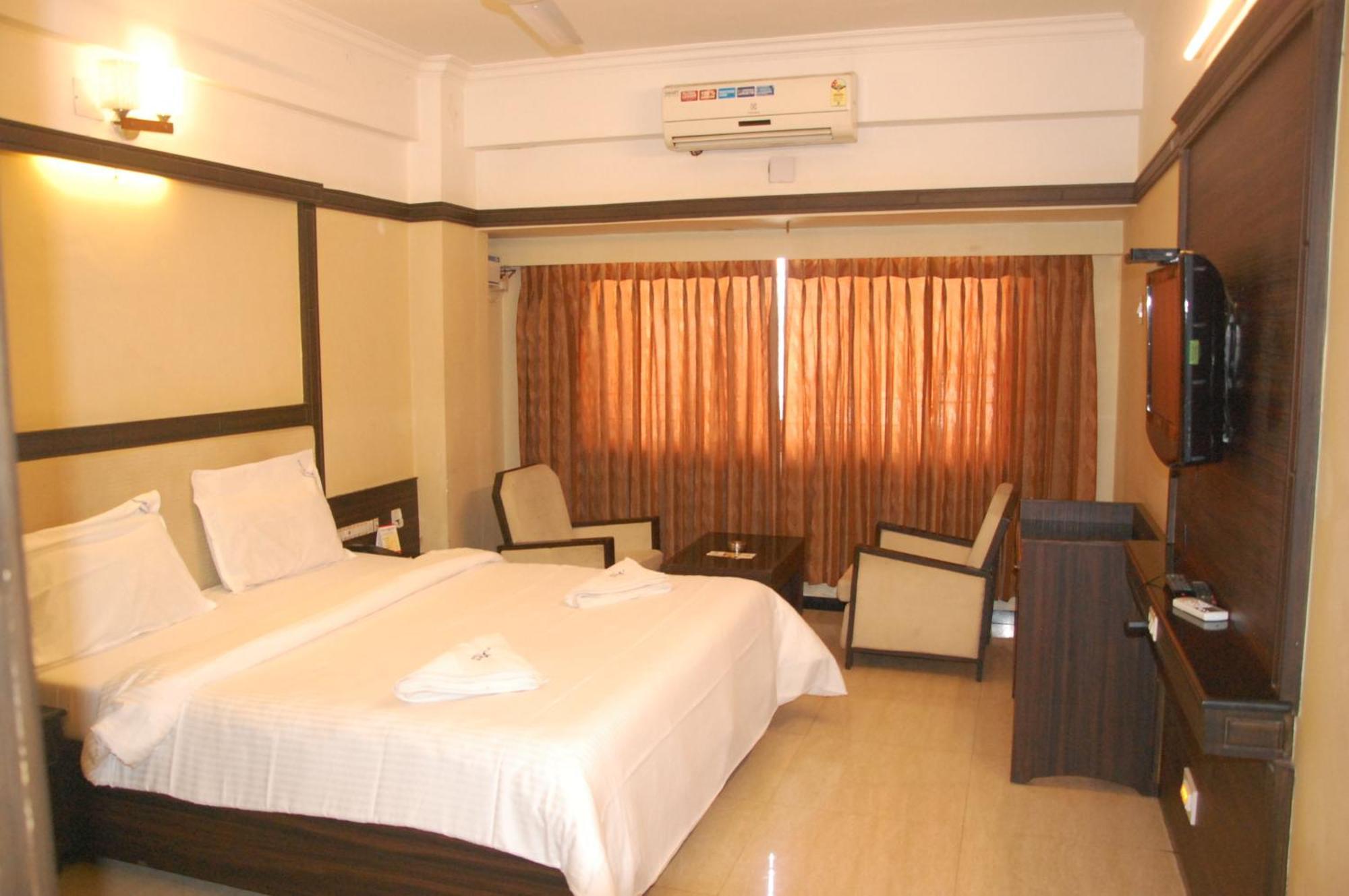 Hotel Blue Star Coimbatore Extérieur photo